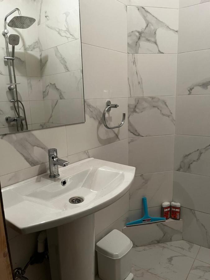 Appartement Dans Residence Avec Piscine Marrakesh Eksteriør billede