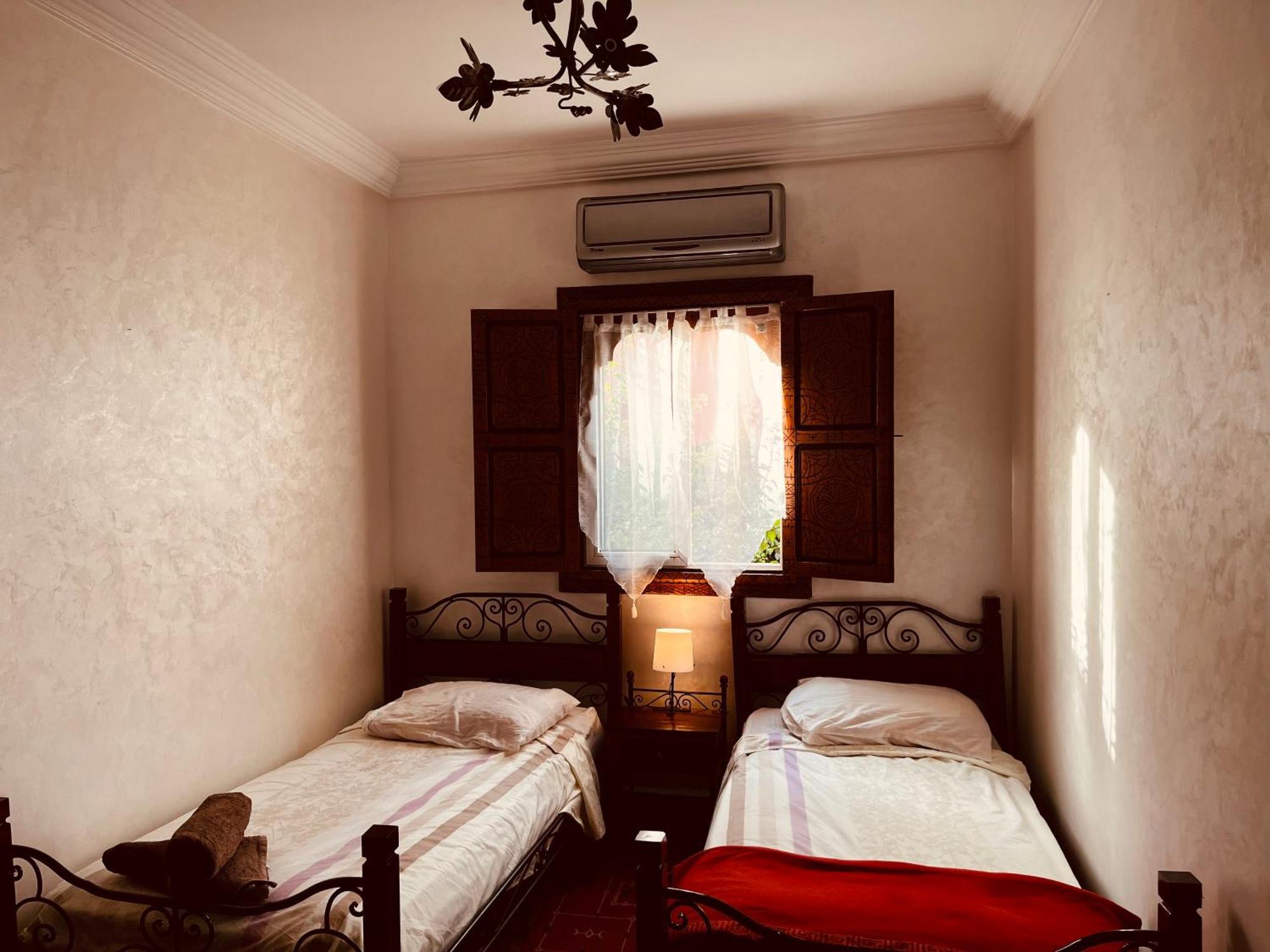 Appartement Dans Residence Avec Piscine Marrakesh Eksteriør billede